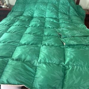 Goose Down Feather Box Stitch Reversible Green/ Beige Comforter King 102x86 warm